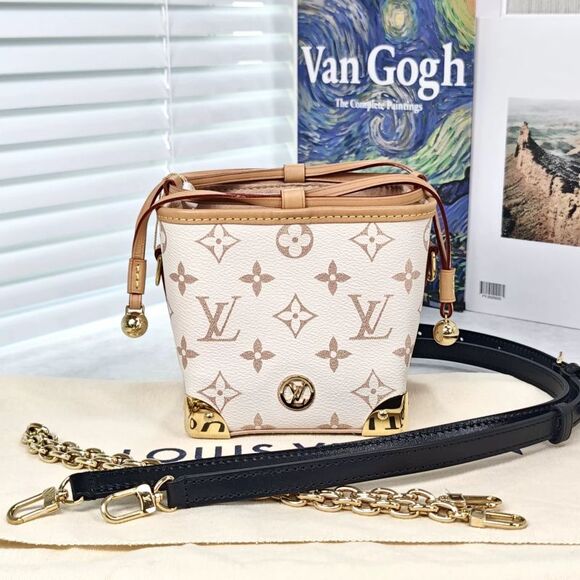 Louis Vuitton Handbags - Louis Vuitton Women Pre-Loved Bag Very Good Condition